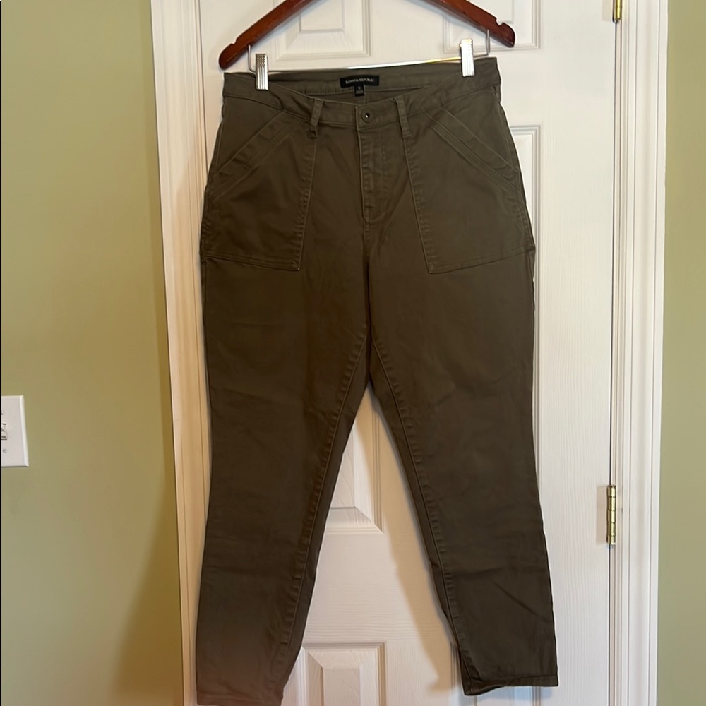 Women’s Olive Pants